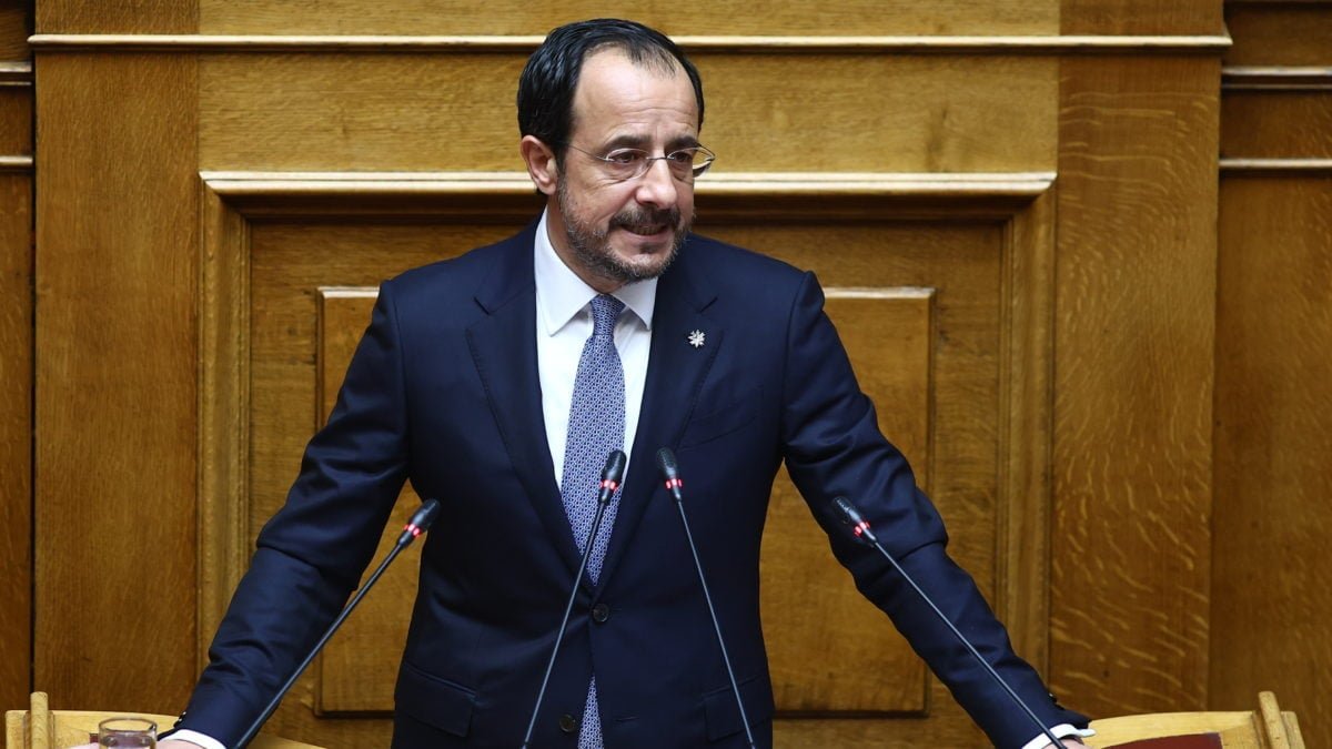 Νίκος Χριστοδουλίδης στην Βουλή: «Η επανένωση είναι το τάμα που ενώνει Κύπρο και Ελλάδα» – ΒΙΝΤΕΟ