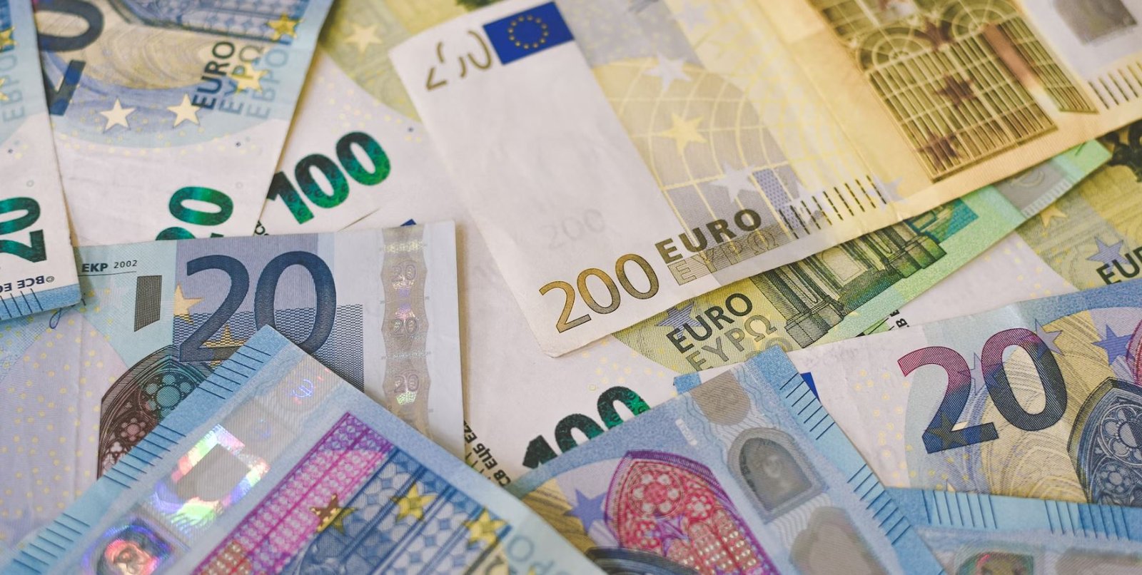 Σημαντική Εξόφληση Χρέους 6,9 δισ. Ευρώ: Θετικά Μηνύματα προς τις Διεθνείς Αγορές και τους Οίκους Αξιολόγησης