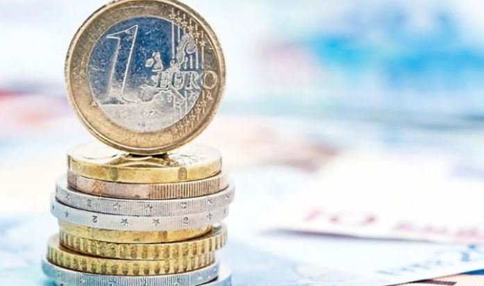 Περιορισμός των Υπερβολικών Τόκων: Νέο Πλαφόν στις Χρεώσεις Δανείων Χωρίς Αναδρομική Ισχύ
