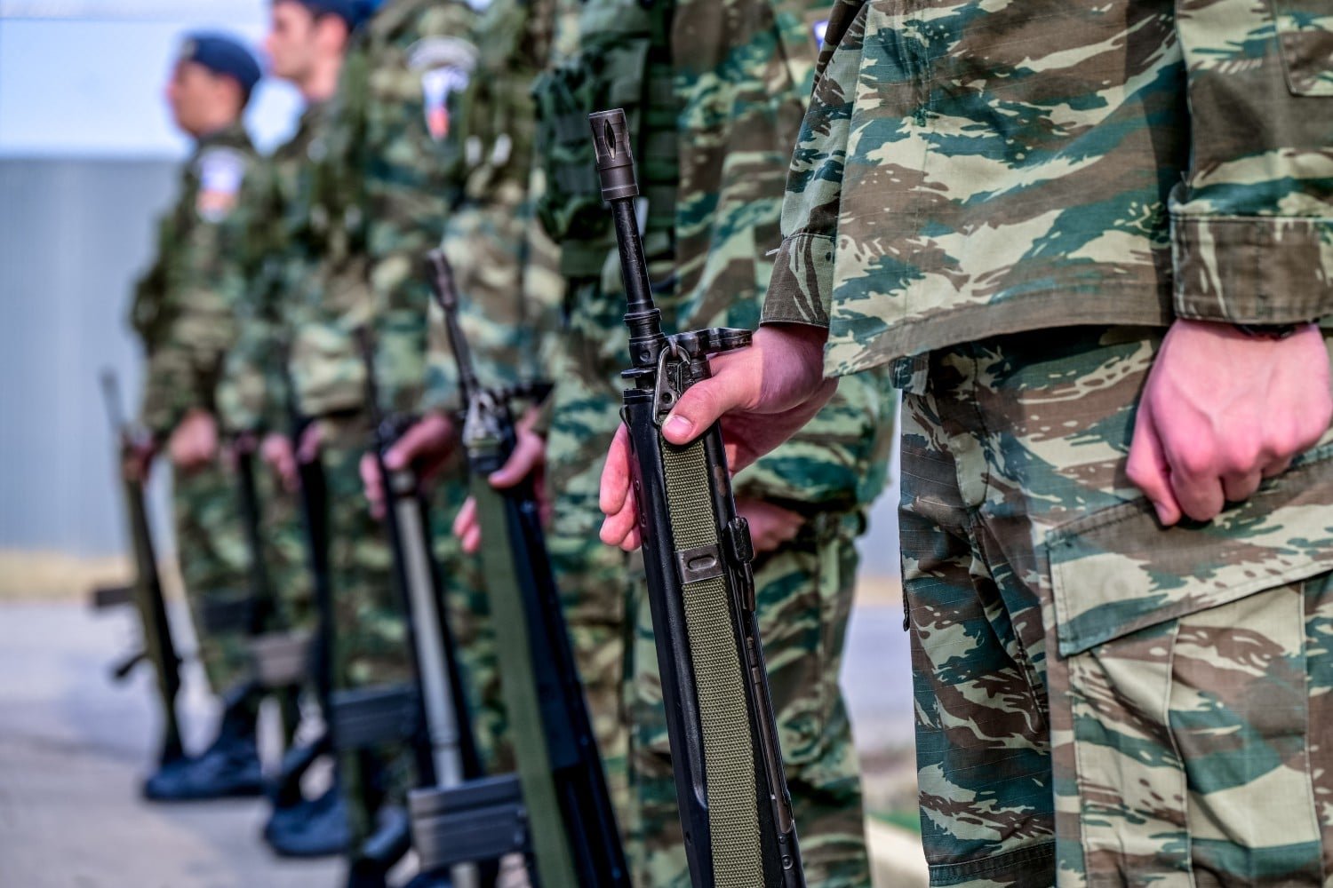 Σοκαριστικές Καταγγελίες στη Μαγνησία: 19χρονος Φαντάρος Αντιμετωπίζει Κατηγορίες για Βιασμό Ανήλικων Κοριτσιών