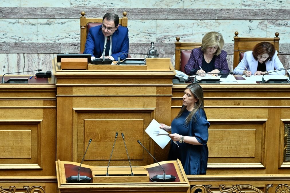 Κωνσταντοπούλου: “Τιμή μου να με καταδιώκει ένας Φλωρίδης, όνομα και πράγμα” – Σφοδρή επίθεση στην κυβέρνηση και στο ΠΑΣΟΚ