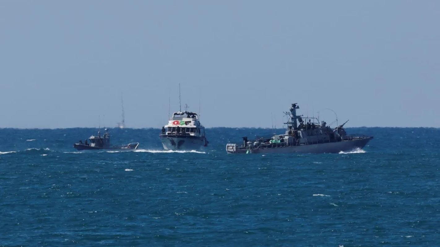 Έλληνες του «Global Sumud Flotilla» μεταφέρονται στο λιμάνι Ασντόντ – Το Υπουργείο Εξωτερικών απαιτεί τήρηση διεθνούς δικαίου και σεβασμό δικαιωμάτων
