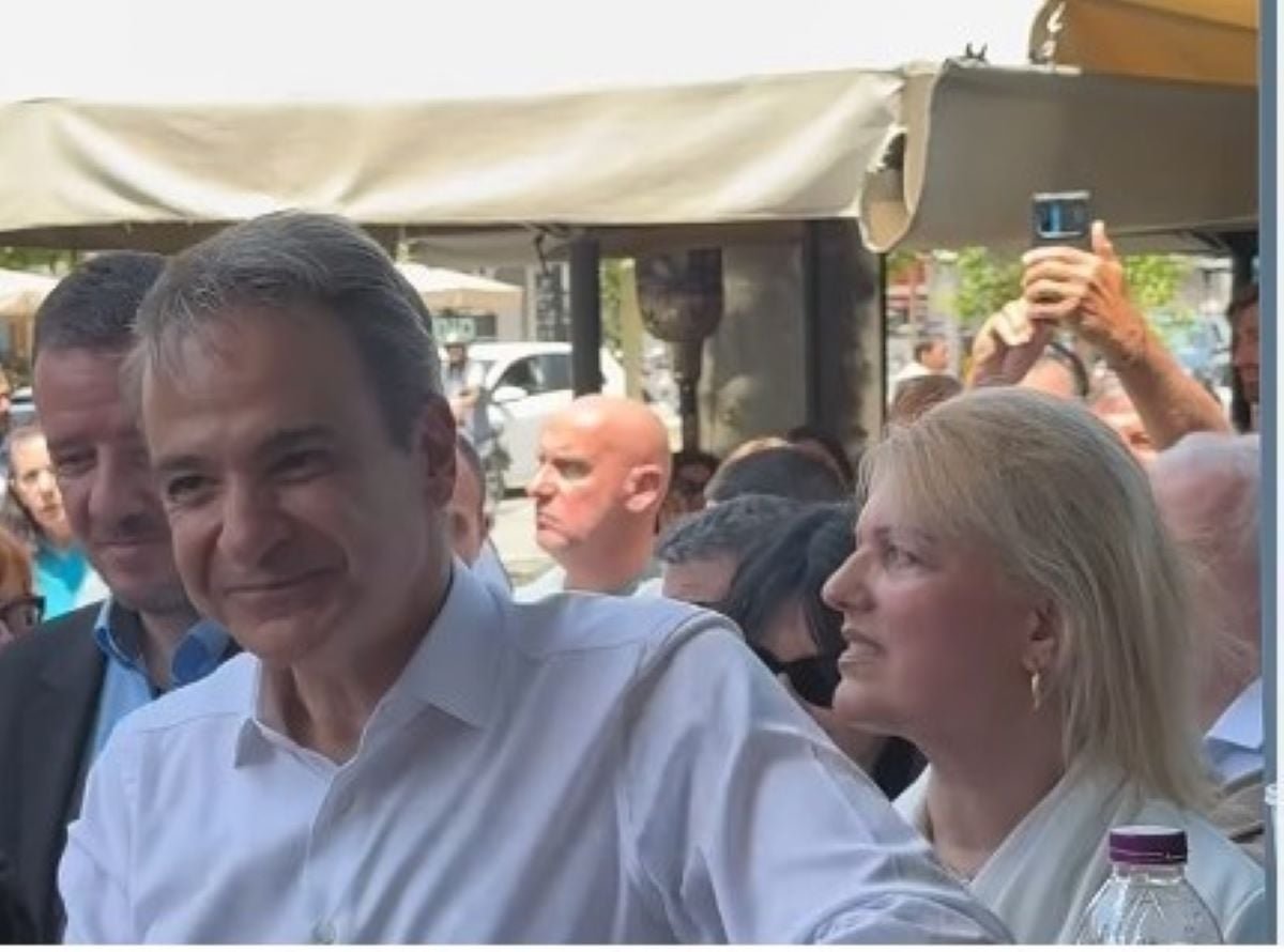 Στη Σπάρτη Ο Κυριάκος Μητσοτάκης: Από τον καφέ με τον barista στην παράδοση έργων στον Μυστρά
