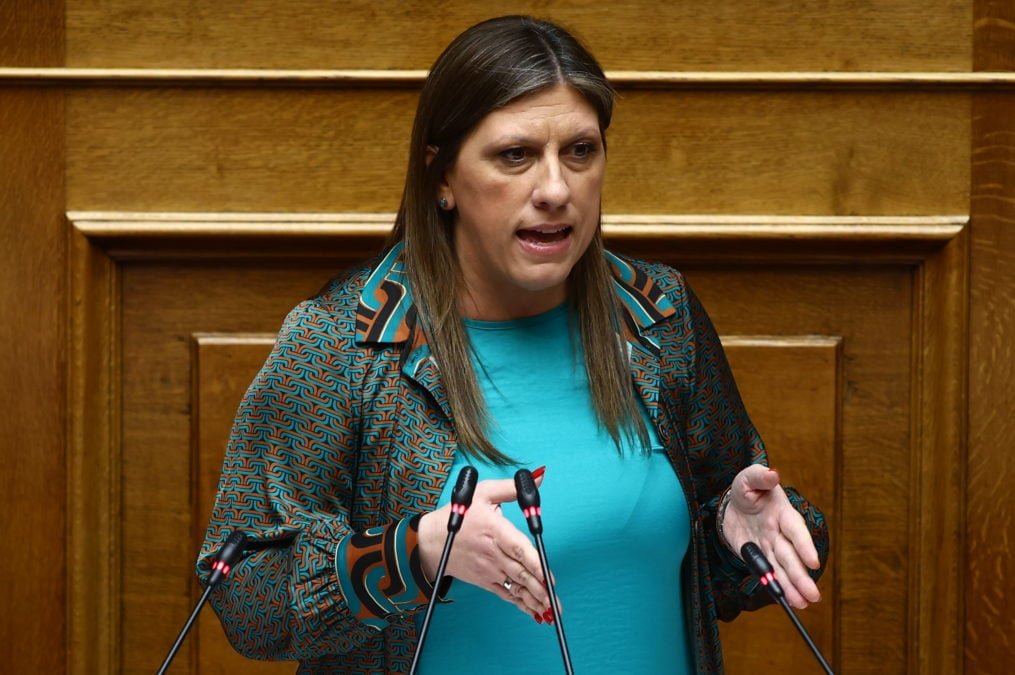 Κωνσταντοπούλου: «Βουτηγμένοι στη διαφθορά και τη διαπλοκή» – «Ίσως οι τρελές θα σας οδηγήσουν στη δικαιοσύνη»