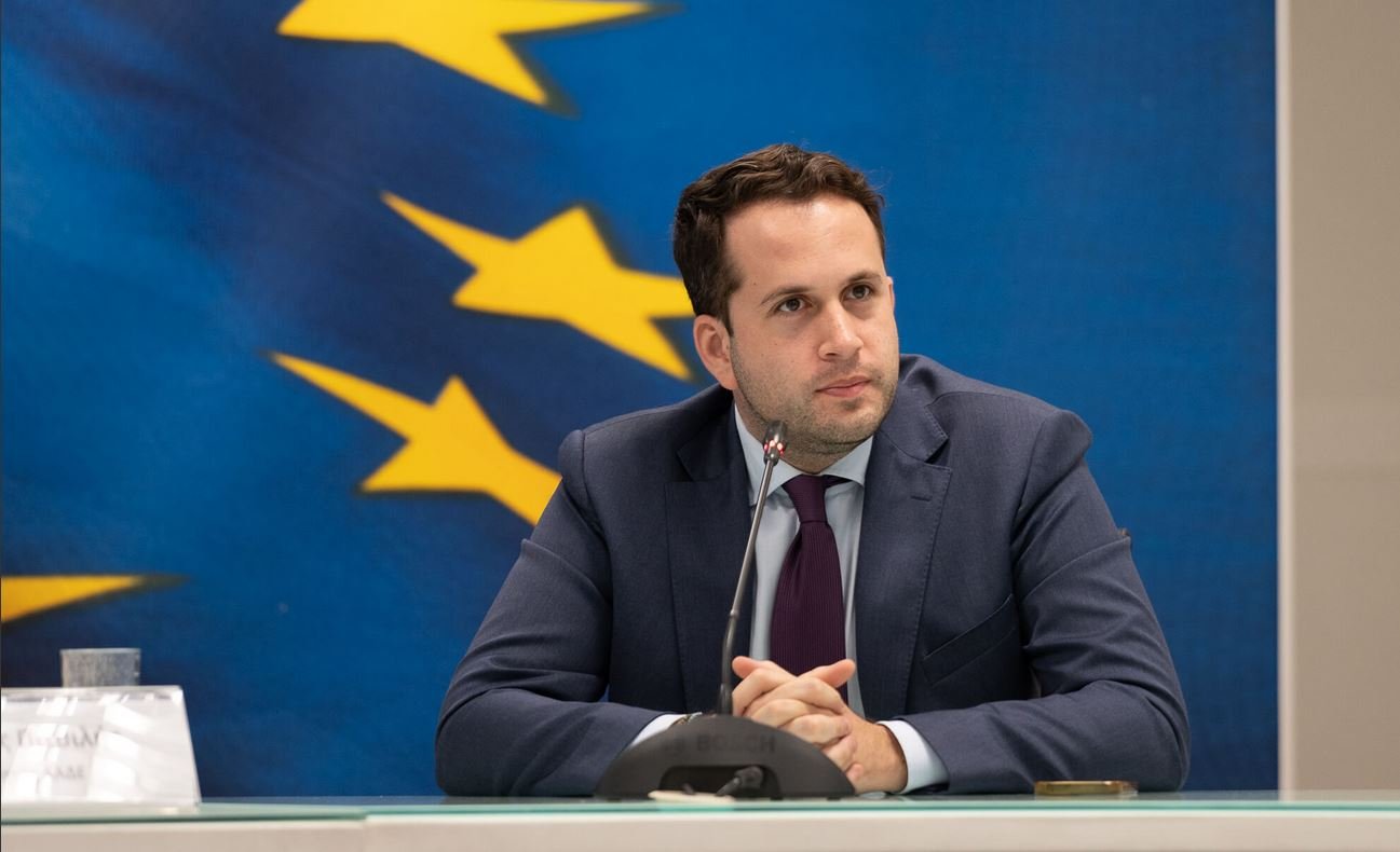 ΔΕΘ: Ποιοι ωφελούνται από τα νέα μέτρα στήριξης και οι εξελίξεις για την επιδότηση ντίζελ και το Fuel Pass