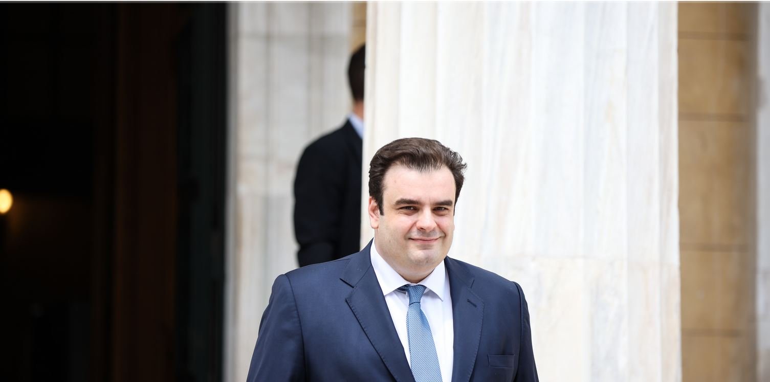 Ο Γιάννης Στουρνάρας Εξηγεί: Πώς η Κρίση στη Μέση Ανατολή Επηρεάζει την Ευρωπαϊκή Οικονομία και Ποιος Είναι ο Κύριος Κίνδυνος