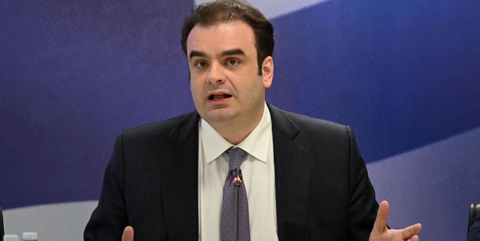 Οφέλη Πρόωρης Αποπληρωμής Χρέους: 30 Εκατομμύρια Ευρώ Ετήσιο Κέρδος ανά Δισεκατομμύριο, Αναλύει ο Υπουργός Πιερρακάκης