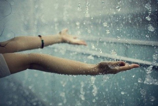 Πρόγνωση Καιρού: Τοπικές Βροχές και Θερμοκρασίες Έως 31°C