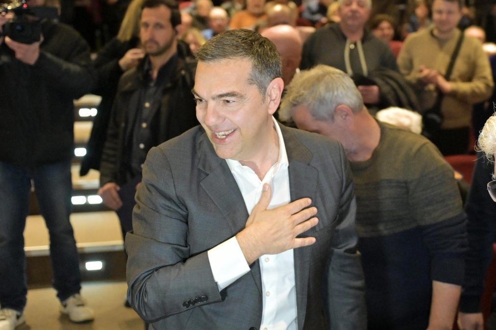 Αποκαλυπτήρια για το νέο κόμμα του Αλέξη Τσίπρα: Το βίντεο με μουσική Κραουνάκη και το όνομα του φορέα στο Θησείο