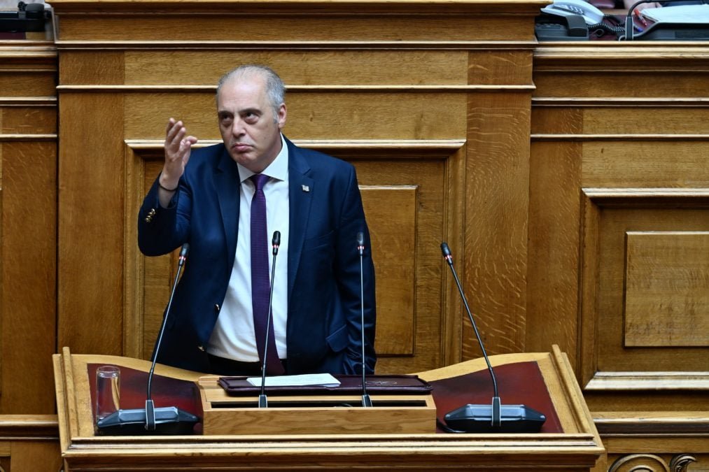 Κριτική Βελόπουλου κατά Τσίπρα: «Η χαρά του Μαξίμου και των ολιγαρχών» – Επίθεση στην κυβέρνηση και τον υπουργό Υγείας