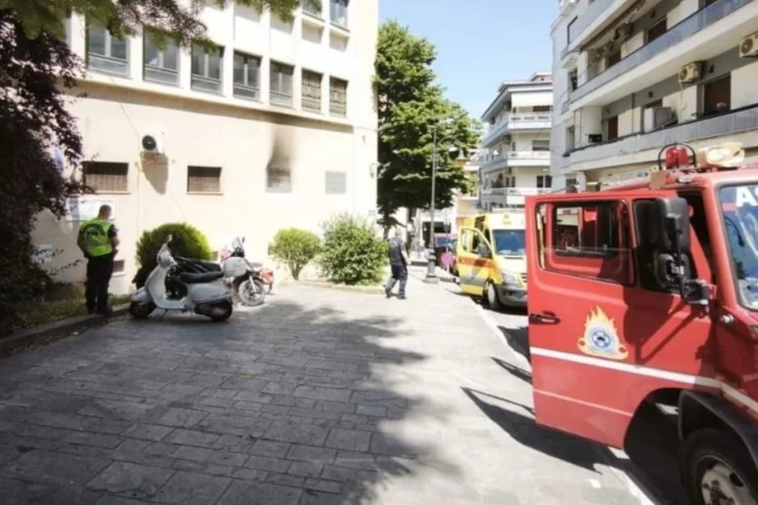 Επεισόδιο στο Τμήμα Μεταγωγών Ιωαννίνων: Κρατούμενος έβαλε φωτιά, τέσσερις αστυνομικοί μεταφέρθηκαν στο νοσοκομείο