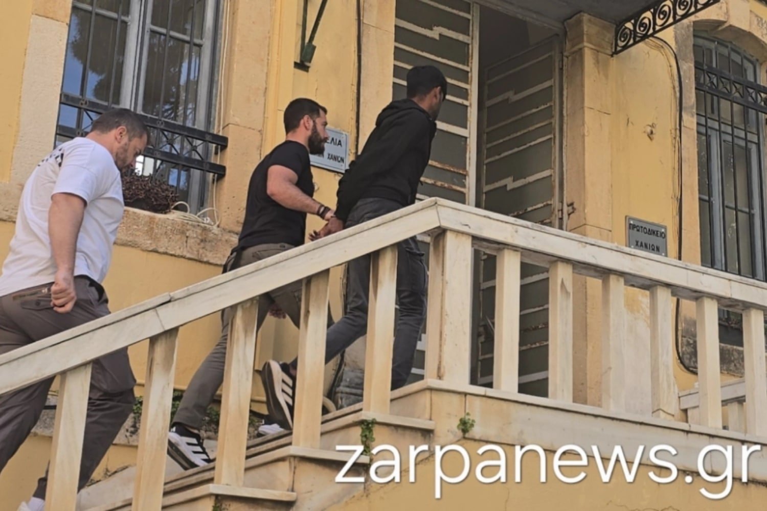 Τραγικό περιστατικό στα Χανιά: Προφυλακίστηκαν η μητέρα και ο σύντροφός της για την κακοποίηση τρίχρονης