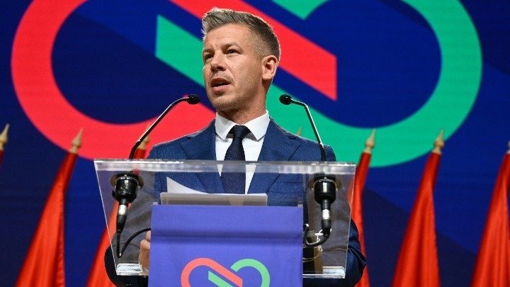 Ουγγαρία: Η Κυβέρνηση Προειδοποιεί με Νομικές Ενέργειες για την Απομάκρυνση του Προέδρου αν Δεν Υποβάλει Παραίτηση