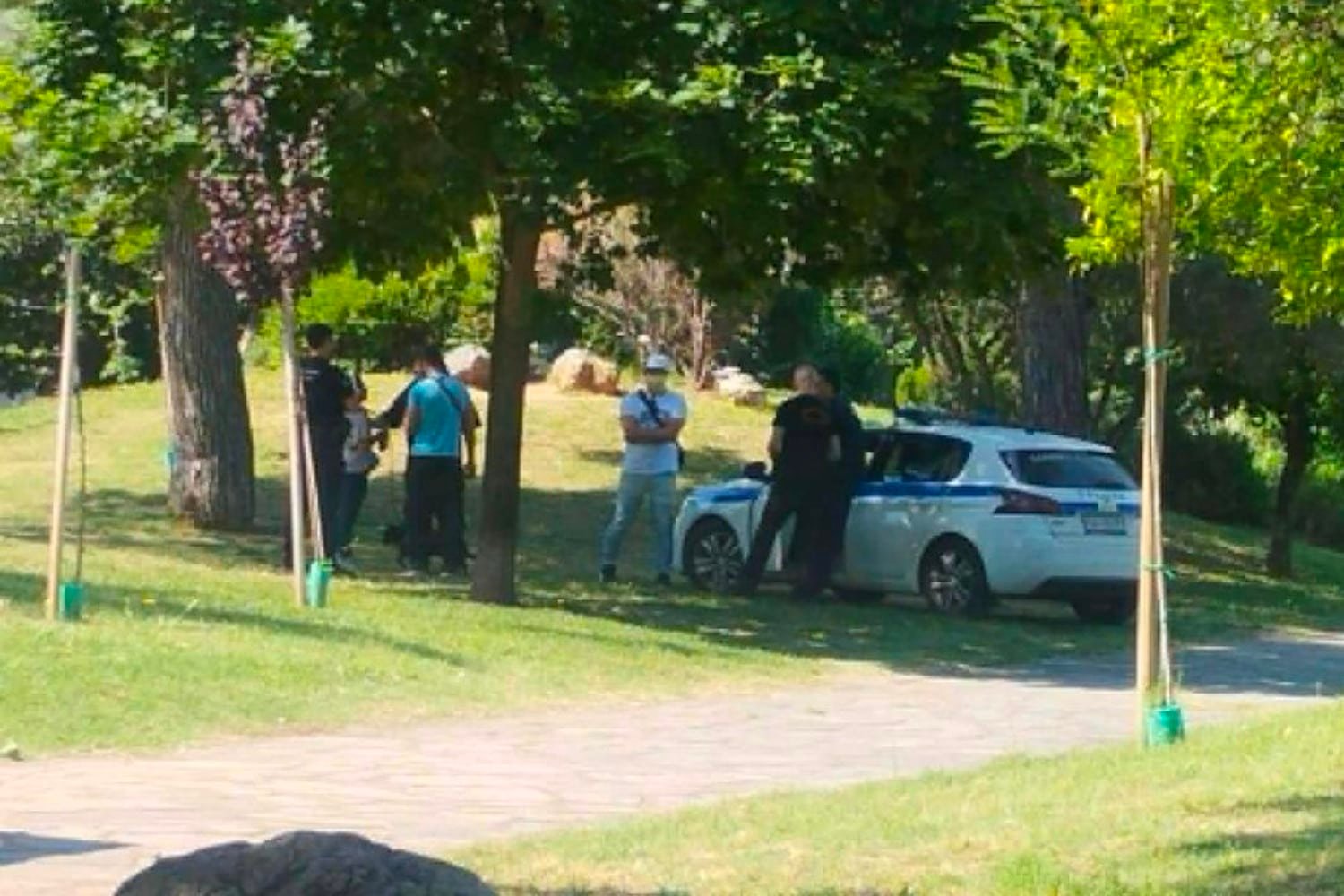 Θεσσαλονίκη: Περιστατικό με γυναίκα και δημοτική αστυνομία στο Πεδίον του Άρεως – Προσπάθησε να δαγκώσει ελεγκτή