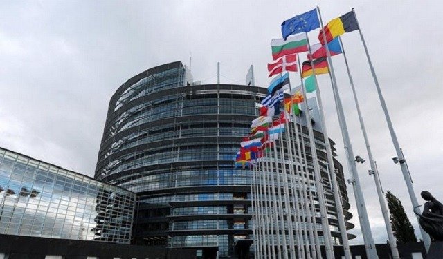 Ευρωπαϊκό Κοινοβούλιο: Ψήφισμα για Εξαίρεση Δαπανών Υγείας από Μέτρα Λιτότητας και Ενίσχυση του Υγειονομικού Προσωπικού