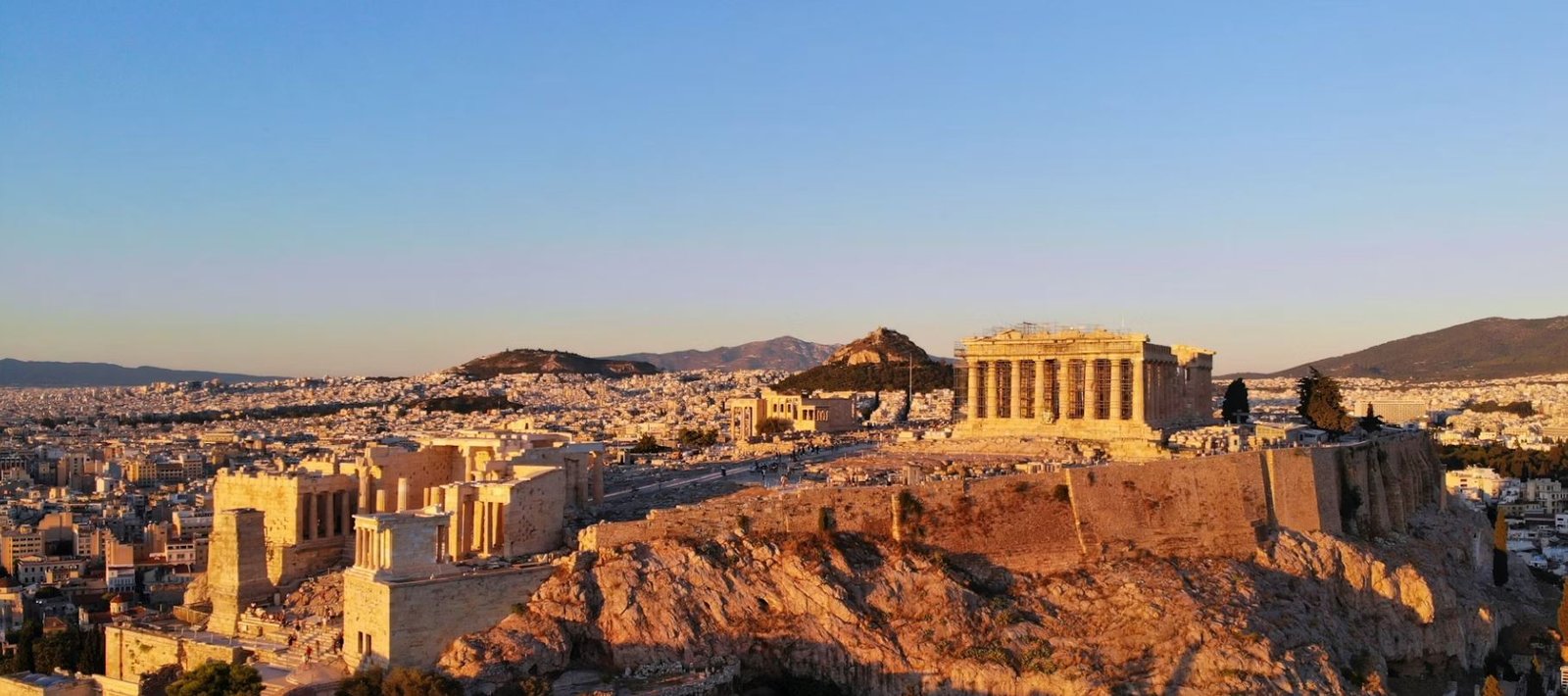 Έρευνα REMAX Ελλάς: Ποιες Κατηγορίες Ακινήτων Προσέλκυσαν το Ενδιαφέρον των Αγοραστών το 2025