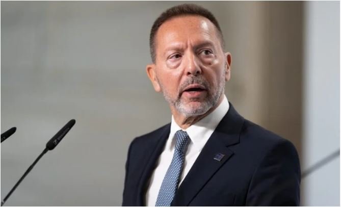 Γιάννης Στουρνάρας: Προτεραιότητα Ένα Εθνικό Σχέδιο για την Τεχνητή Νοημοσύνη και την Ανάπτυξη της Ελλάδας
