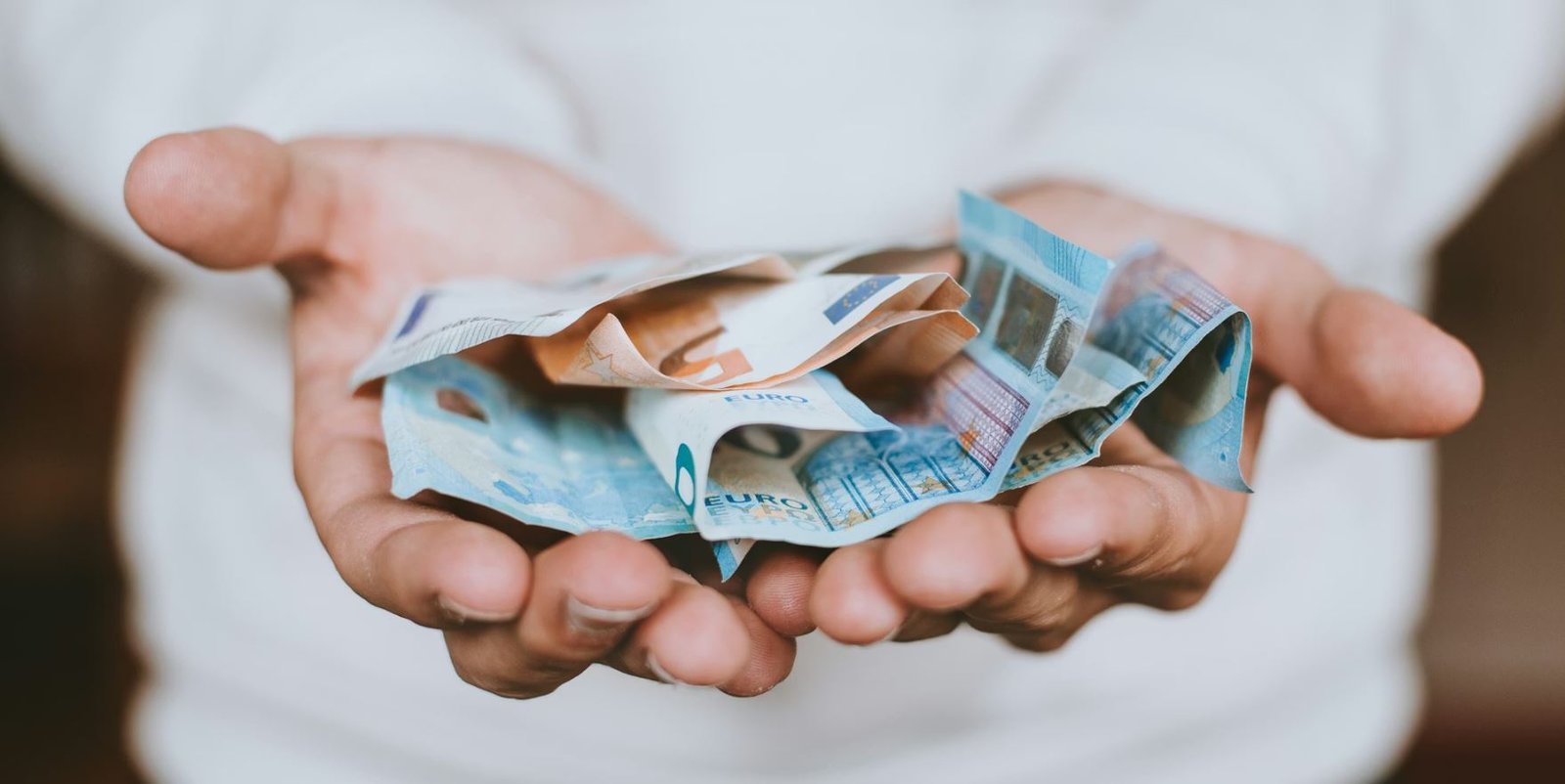 e-ΕΦΚΑ & ΔΥΠΑ: Αναλυτικά οι πληρωμές που έρχονται στους λογαριασμούς σας από τη Δευτέρα 8 Ιουνίου