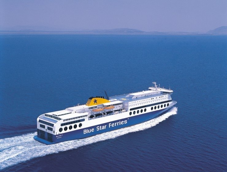 Έκτακτη Ειδοποίηση για Βόμβα στο “Blue Star 2”: Συναγερμός στις Λιμενικές Αρχές και Ευρείες Έρευνες