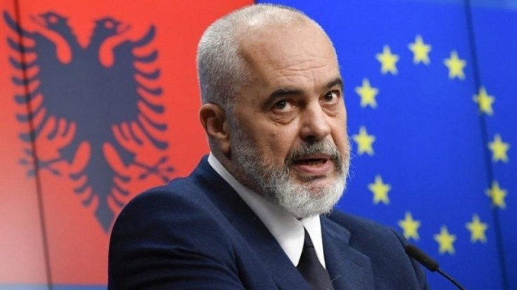 Έντι Ράμα: Διασάφειες και απορρίψεις σχετικά με τις επενδύσεις σε νησιά της Αλβανίας