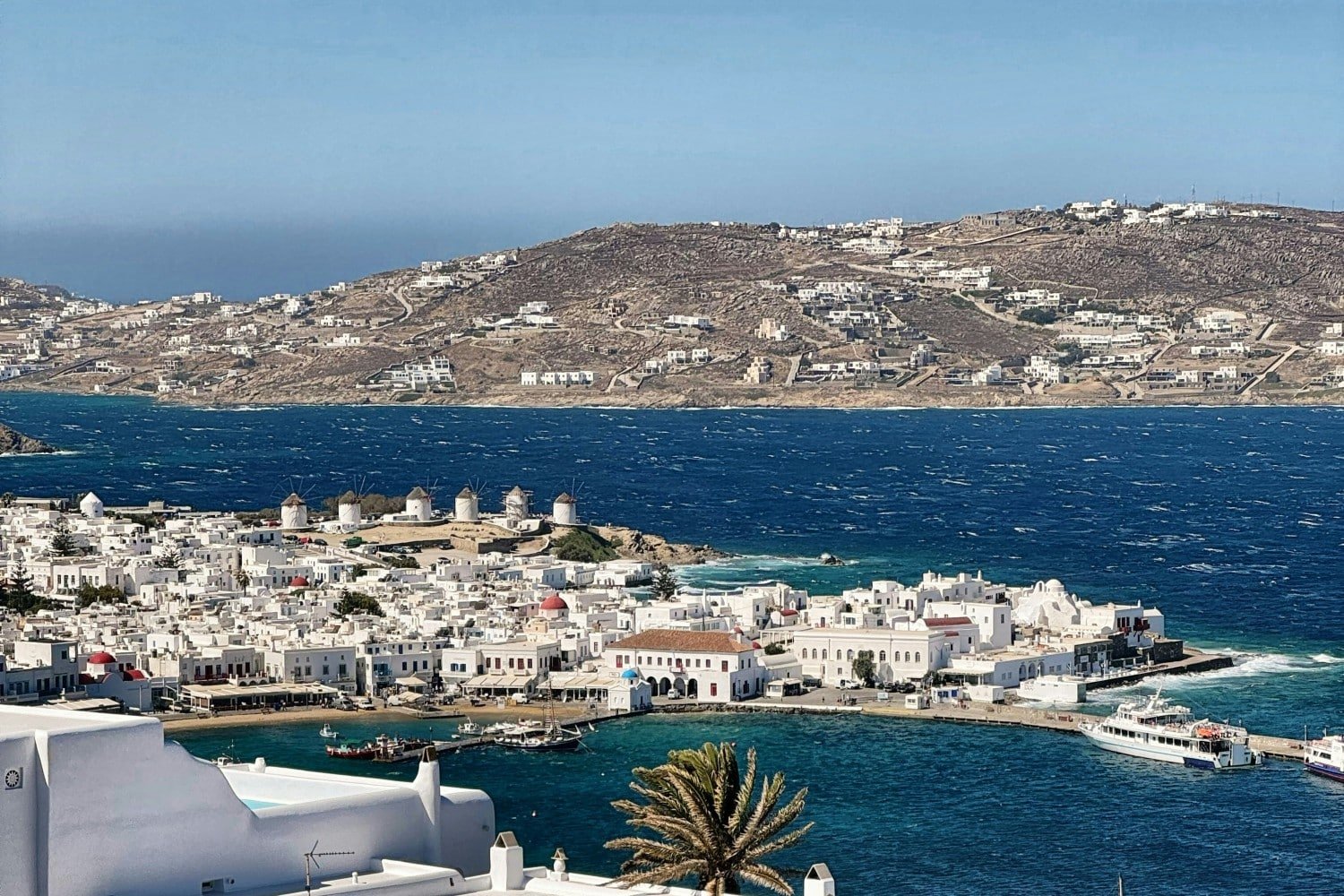 Συνελήφθη 35χρονος στη Μύκονο για διακίνηση ναρκωτικών: Κατασχέθηκαν 82 δόσεις κοκαΐνης και “pink cocaine”