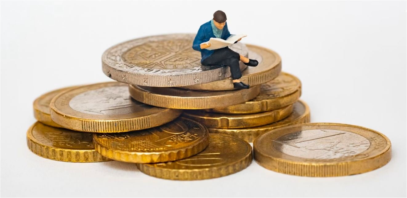 Στοπ από το ΣτΕ: Μία Εθνική Σύνταξη για 150.000 Χήρες και Χήρους – Τι αλλάζει!