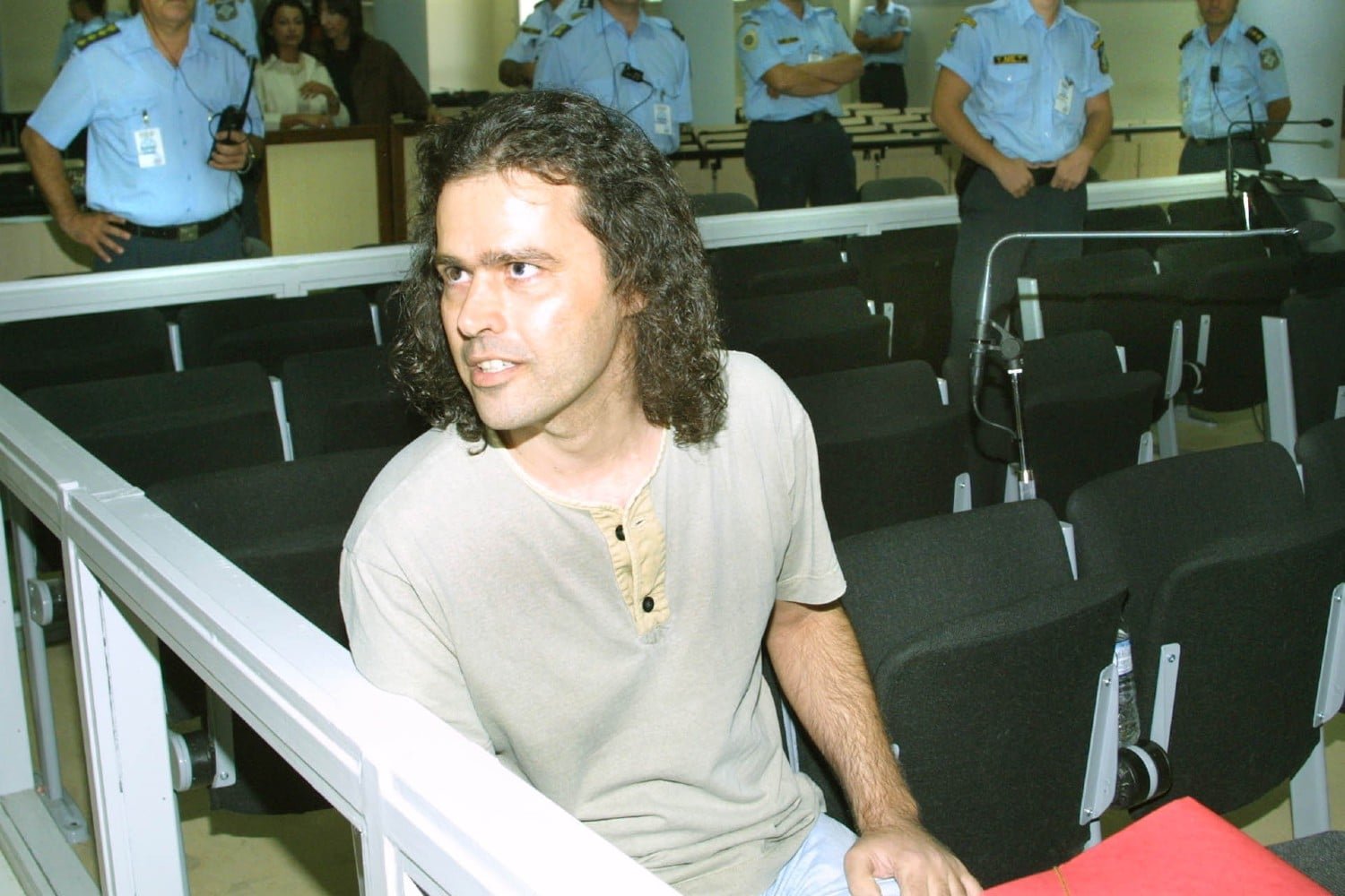 Σαν σήμερα συνελήφθη ο Σάββας Ξηρός στον Πειραιά μετά από έκρηξη βόμβας – Lawandorder.gr