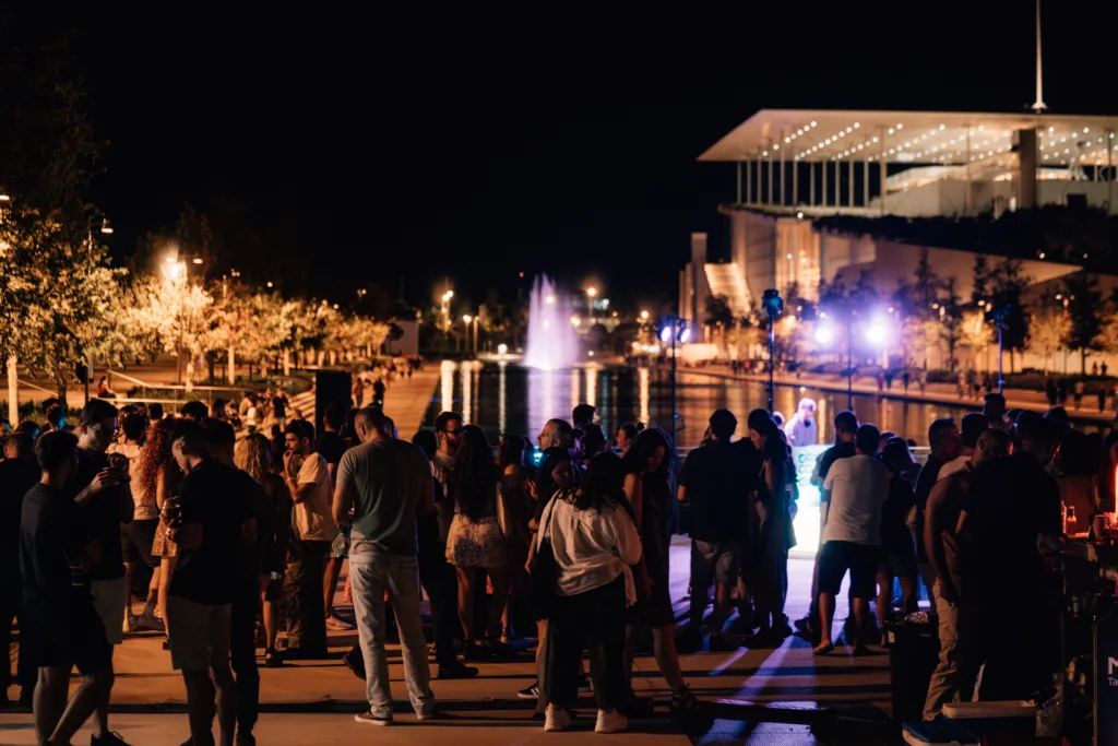 Sunset Frequencies στο ΚΠΙΣΝ: Νέα μουσική σειρά με Έλληνες DJs και live performances κάθε Τετάρτη