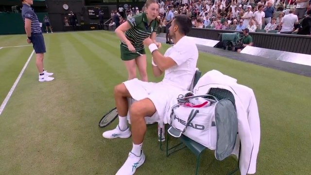 Wimbledon 2026: Η απίστευτη φάρσα του Νόβακ Τζόκοβιτς σε ball girl κατά τη διάρκεια του αγώνα με τον Τσιτσιπά