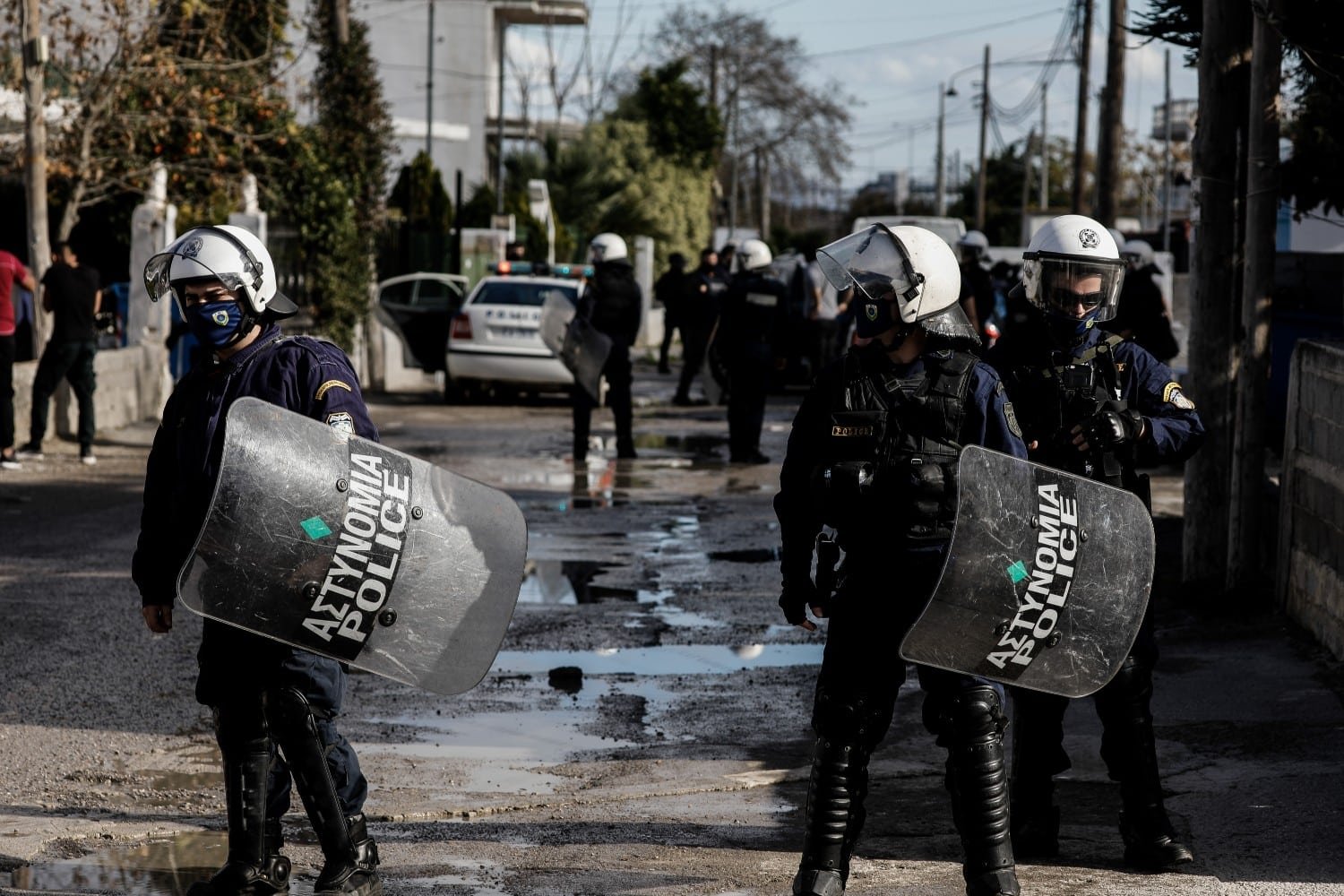 Επιτυχημένη Αστυνομική Επιχείρηση της ΕΛ.ΑΣ. σε Καταυλισμούς Ρομά της Αχαΐας: Τέσσερις Συλλήψεις και 20 Παραβάσεις ΚΟΚ