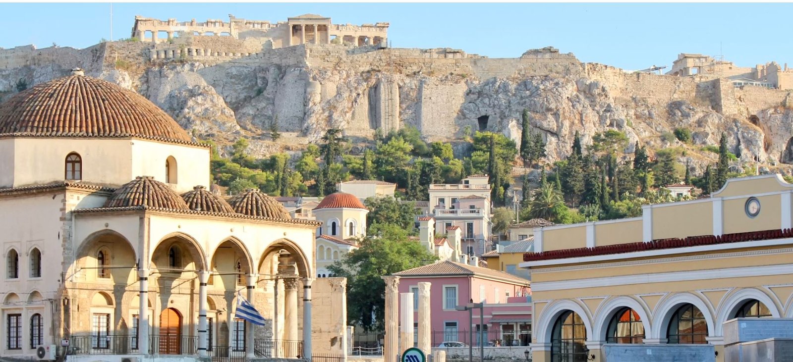 Η “εμμονή” των Ελλήνων με τα ακίνητα: Τι σημαίνει για την οικονομική τους ευημερία, σύμφωνα με την έκθεση της UBS