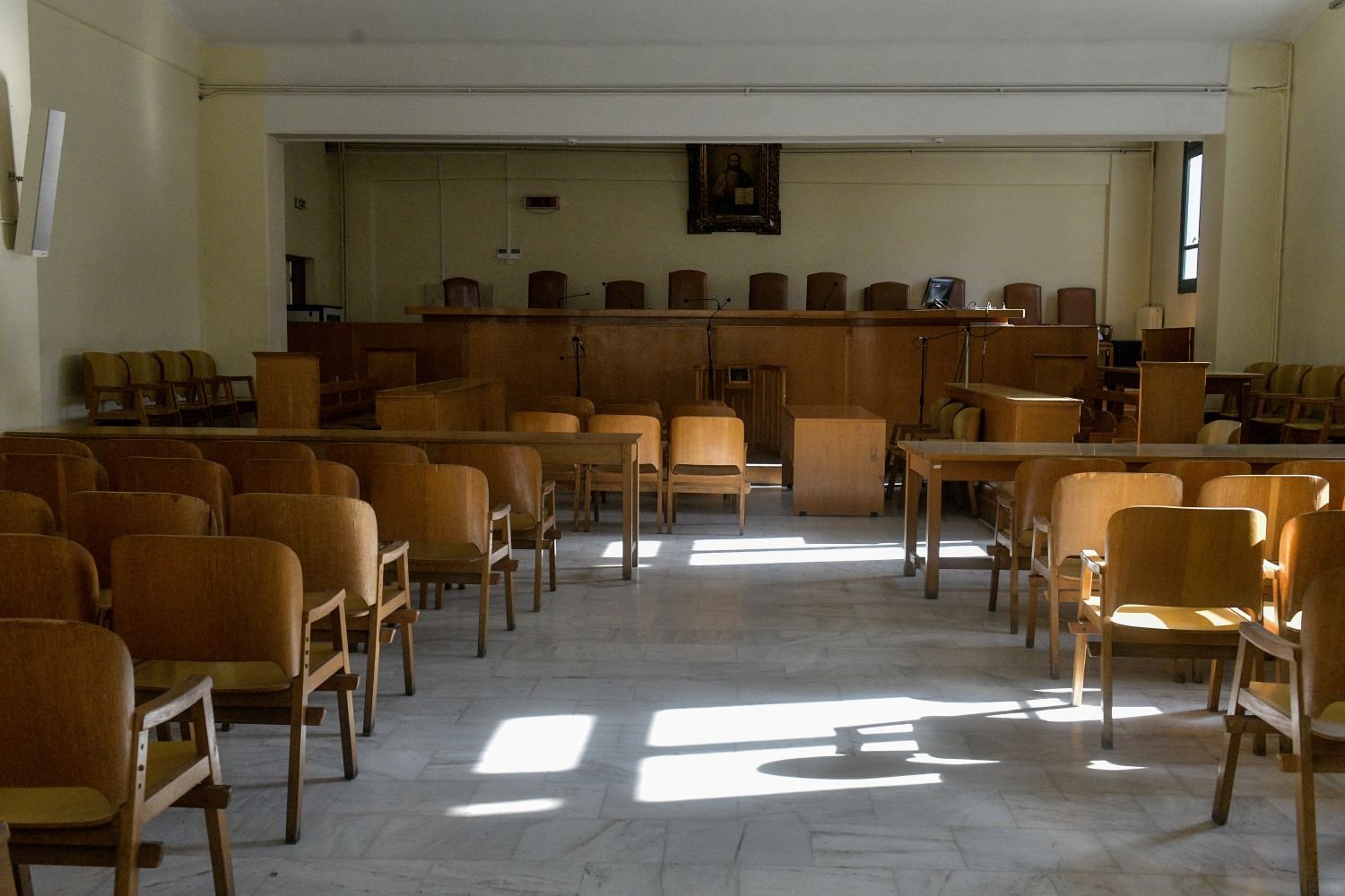 Ρόδος: Για τρία κακουργήματα θα δικαστεί 55χρονη Λευκορωσίδα που βίαζε ανήλικα δίδυμα