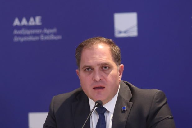 ΑΑΔΕ: Ο Διοικητής Πιτσιλής ανακοινώνει τη μετάβαση της είσπραξης φόρων από πρόβλημα σε λύση, εστιάζοντας στον ψηφιακό μετασχηματισμό και την επενδυτική ελκυστικότητα της Ελλάδας