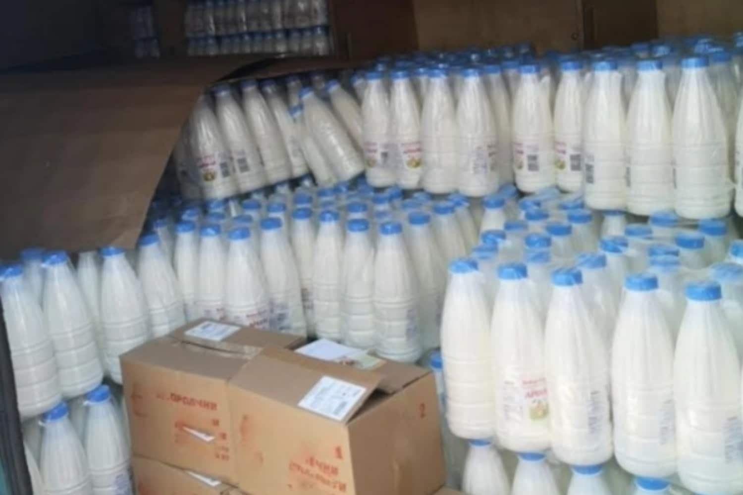 ΑΑΔΕ: Επιτυχημένη Κατάσχεση και Καταστροφή Πάνω από Δύο Τόνους Παράνομων Γαλακτοκομικών Προϊόντων Βουλγαρικής Προέλευσης
