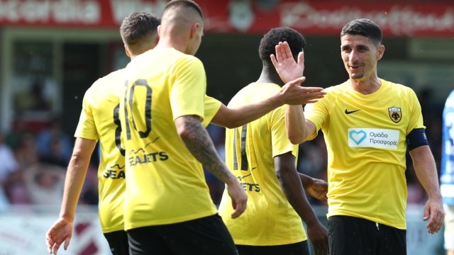 Ντε Γκράαφτσαπ – ΑΕΚ 1-2: Νικηφόρο το πρώτο φιλικό για την ΑΕΚ με τον Ζούμπκοφ να ανοίγει το σκορ (Βίντεο)