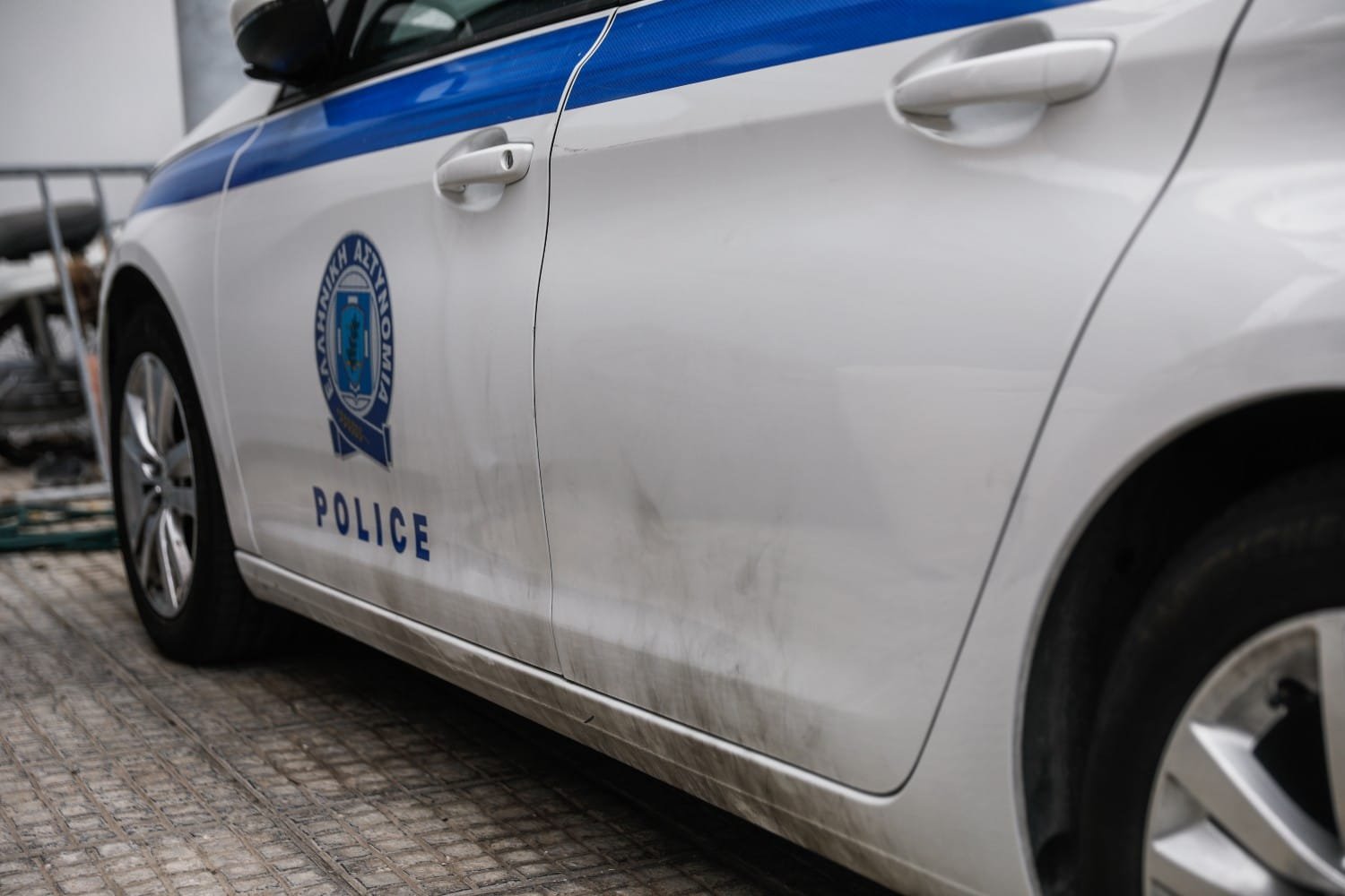 Συναγερμός στο Βόλο: Ανήλικος συνελήφθη για απόπειρα πληρωμής με πλαστό χαρτονόμισμα 100 ευρώ σε περίπτερο