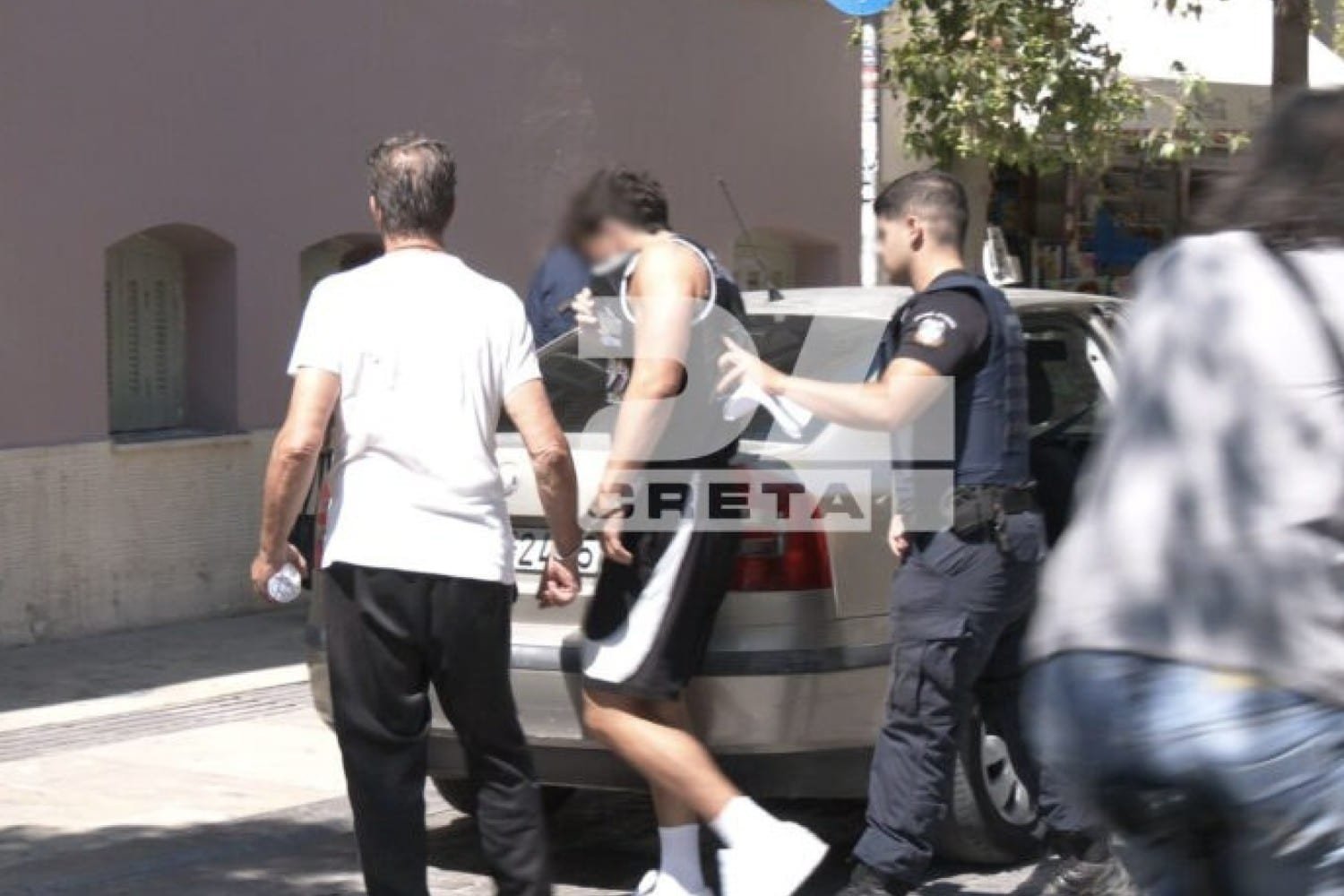 Συγκλονιστικό Περιστατικό στην Κρήτη: Προθεσμία για τον 27χρονο που ταξίδεψε από Γερμανία για να ξυλοκοπήσει την πρώην σύντροφό του και τον νέο της