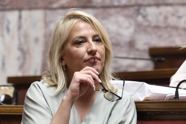 ΣΥΡΙΖΑ: Η Ρένα Δούρου Η Μοναδική Υποψήφια για την Προεδρία της Κ.Ο. μετά την απόσυρση Πολάκη – Επίσημη Ανακοίνωση