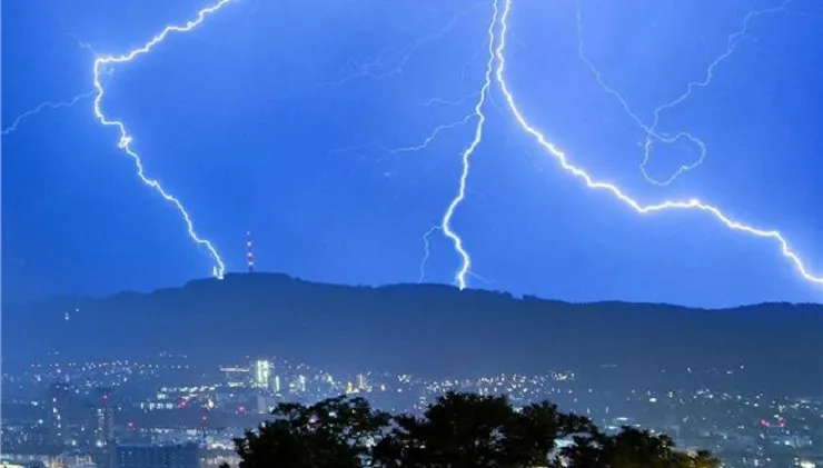Έκτακτο Δελτίο Επικίνδυνων Καιρικών Φαινομένων: Προειδοποίηση για Ισχυρές Βροχές και Καταιγίδες από Αύριο