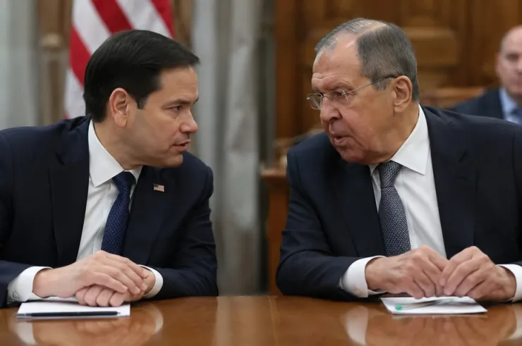 Συνάντηση ΥΠΕΞ ΗΠΑ – Ρωσίας στη Μανίλα: Εστίαση στην Ουκρανία και την Ανατολική Μεσόγειο