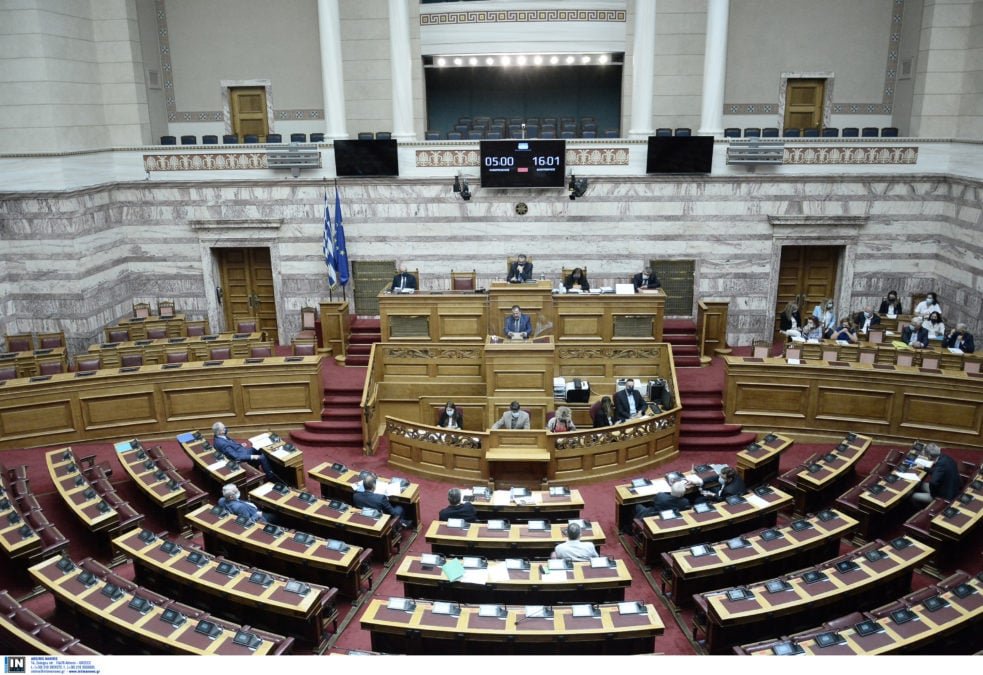 Βουλή: Αντιπαράθεση για την ποινική ευθύνη των υπουργών στο πλαίσιο της Συνταγματικής Αναθεώρησης