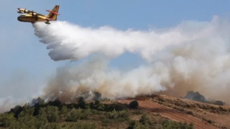 Τραγωδία στο Ρέθυμνο: Δύο Πυροσβέστες Χάνουν τη Ζωή τους στη Μάχη με την Ανεξέλεγκτη Πυρκαγιά – Εκκενώσεις Οικισμών και Δύσκολες Επιχειρήσεις