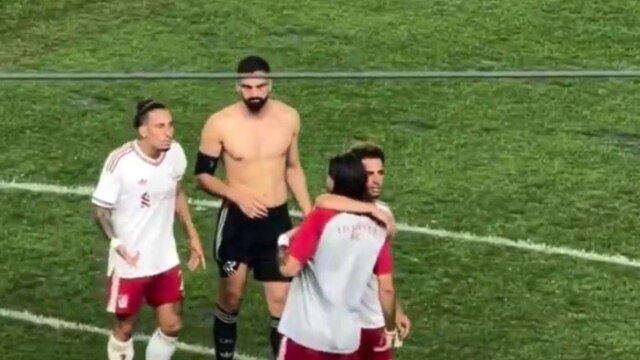 Η Λίβερπουλ στο επίκεντρο: Τι συνέβη με το περιβραχιόνιο του Τσιμίκα και την ένταση μεταξύ Τζόουνς – Σομποσλάι (Βίντεο)