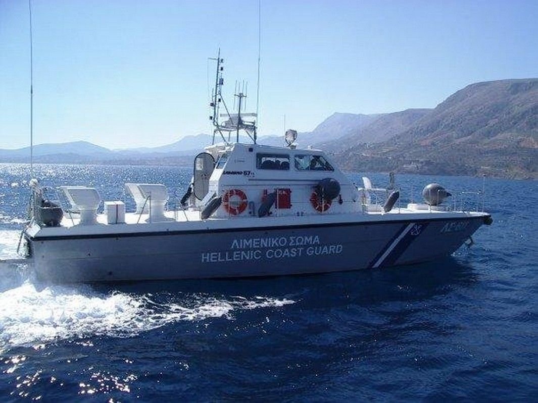 Επιβάτες Σκάφους Διασώθηκαν Κολυμπώντας μετά από Βύθιση στη Χαλκιδική
