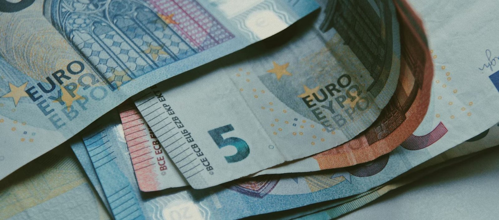 e-ΕΦΚΑ και ΔΥΠΑ: Αναλυτικός Οδηγός Πληρωμών έως τις 14 Αυγούστου