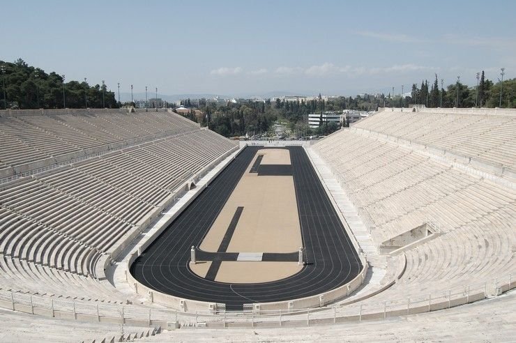Ένας Αιώνας Μετά: Ξεκινά ο Μεγάλος Καθαρισμός των Μαρμάρων του Παναθηναϊκού Σταδίου