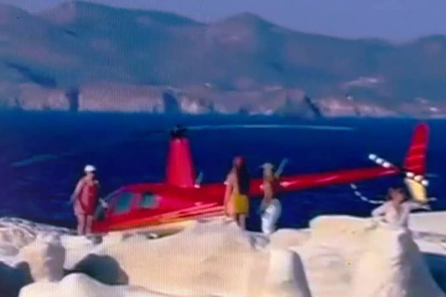 Στο «μικροσκόπιο» της Αρχής Πολιτικής Αεροπορίας ο πιλότος του ελικοπτέρου που προσγειώθηκε στο Σαρακήνικο Μήλου: Καταθέτει εξηγήσεις