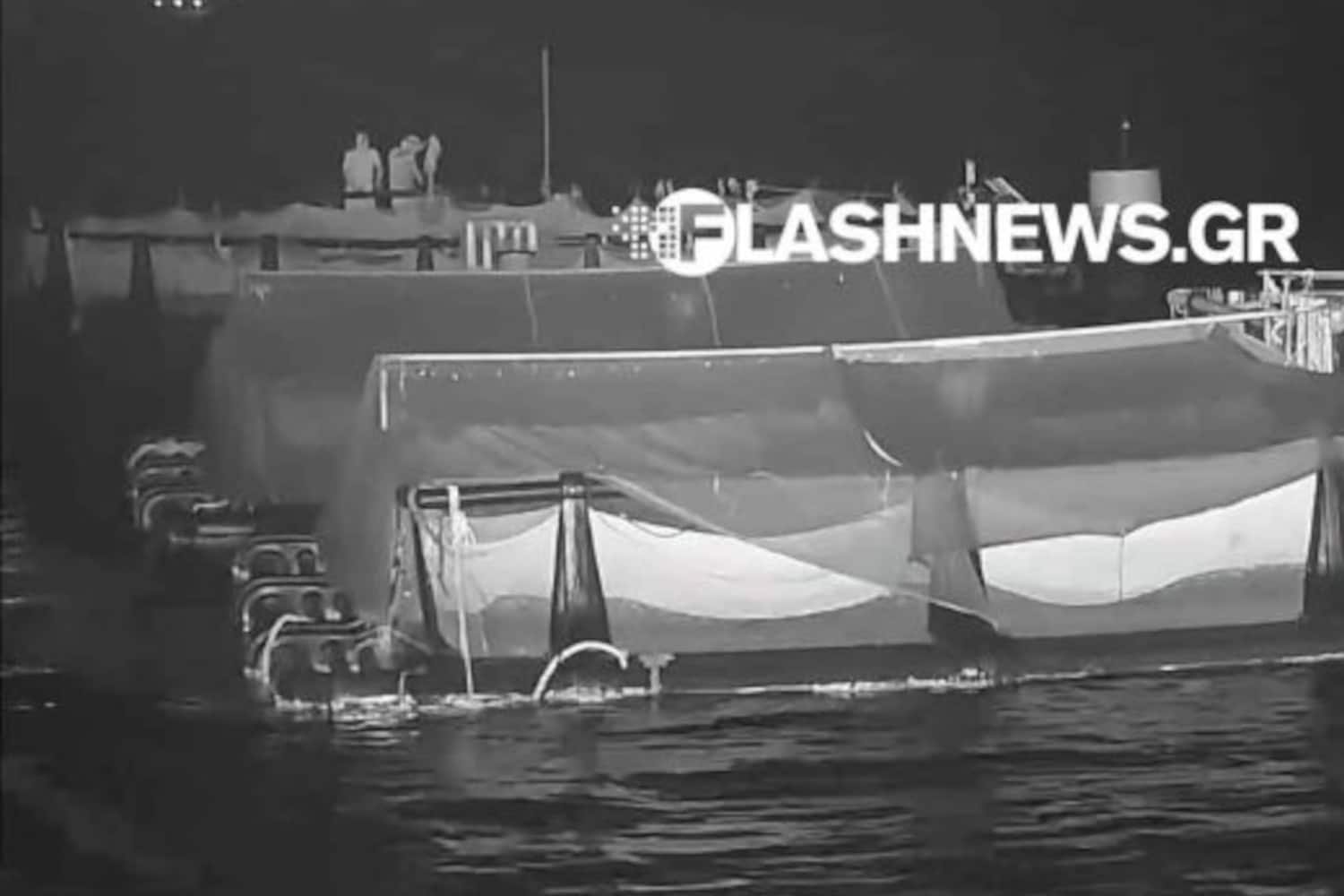 Σοκαριστικό Βίντεο από τα Χανιά: Δείτε τη στιγμή που κλέβουν ψάρια από ιχθυοκαλλιέργεια στη Σούδα, λίγο πριν τη σύλληψή τους από το Λιμενικό