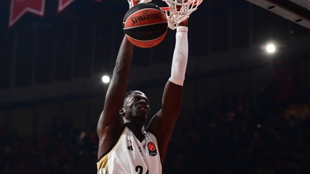 Εμπαγιέ Εντιαγέ: Ο “Air Senegal” του Ολυμπιακού – Η προέλευση του ξεχωριστού παρατσουκλιού του Σενεγαλέζου που εντάσσεται στους “Ερυθρόλευκους”