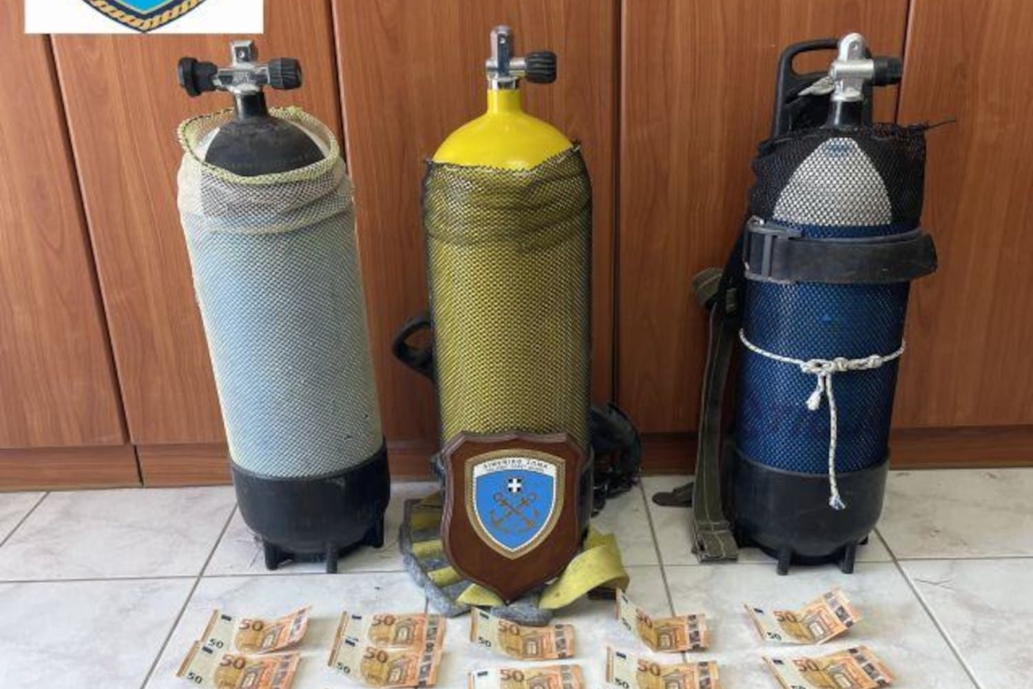 Στη Χαλκιδική, η Λιμενική Αρχή συνέλαβε 65χρονο για απάτη – Εισέπραττε παράνομα χρήματα για ελλιμενισμό σκαφών στον Γλαρόκαβο